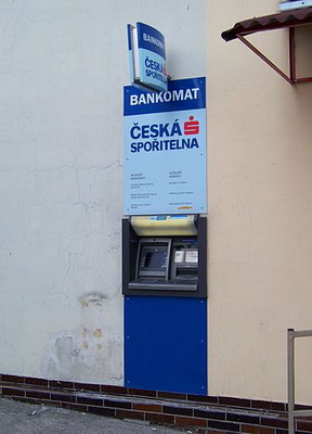 bankomat České spořitelny, Praha 8 - Karlín, sídliště Invalidovna, Molákova 614/36