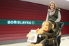 FOTOREPORTÁŽ: Opice Božena zkoušela v kočárku nové stanice metra A
